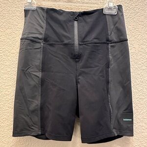 Lululemon Hike to Swim Short Black / Graphite Grey size 8